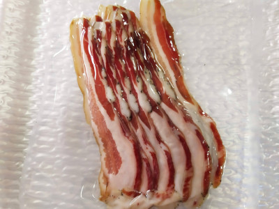 Panceta curada cortada