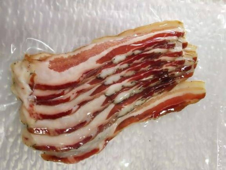Panceta curada cortada