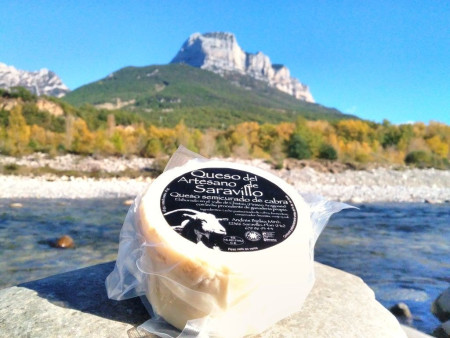 Queso de Saravillo de cabra