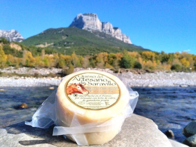 Queso de Saravillo mezcla cabra y vaca