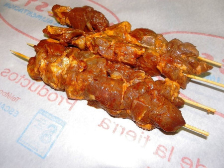 Pinchos caseros de cordero