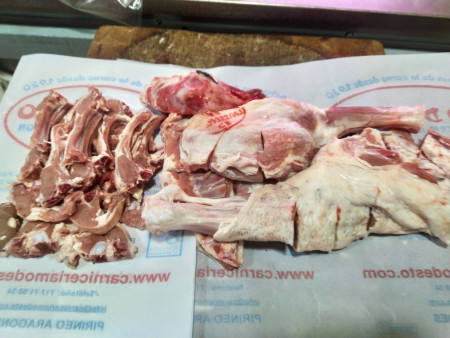 Medio cabrito de Modesto